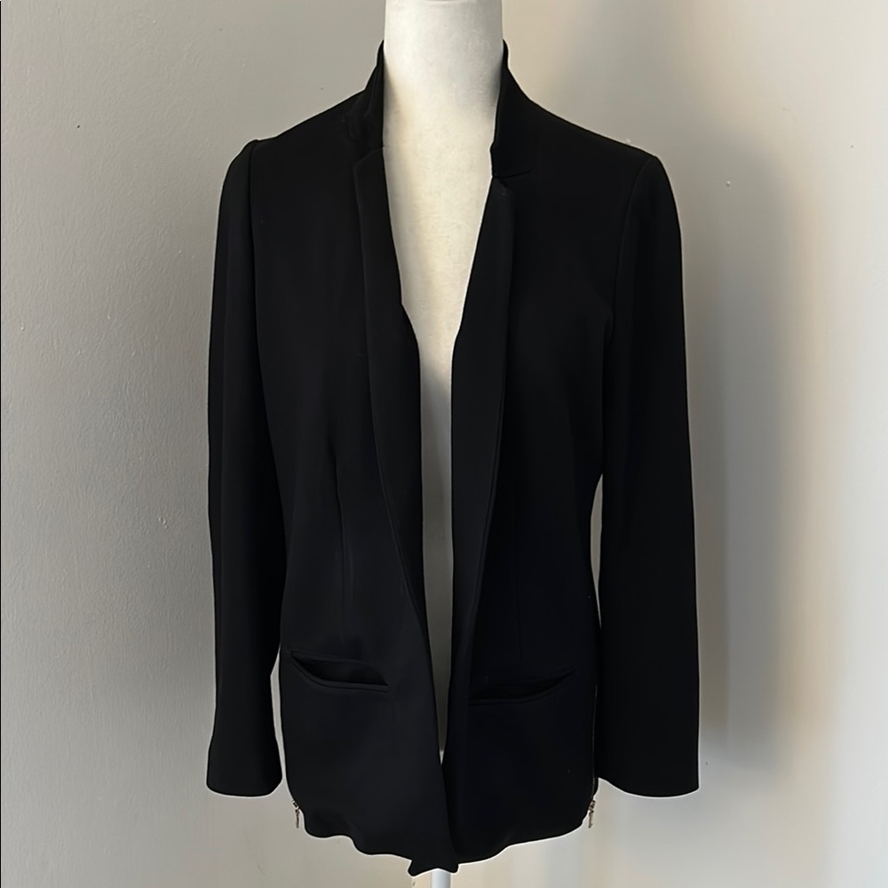 Chicos Black Open Jacket sz 0(4)